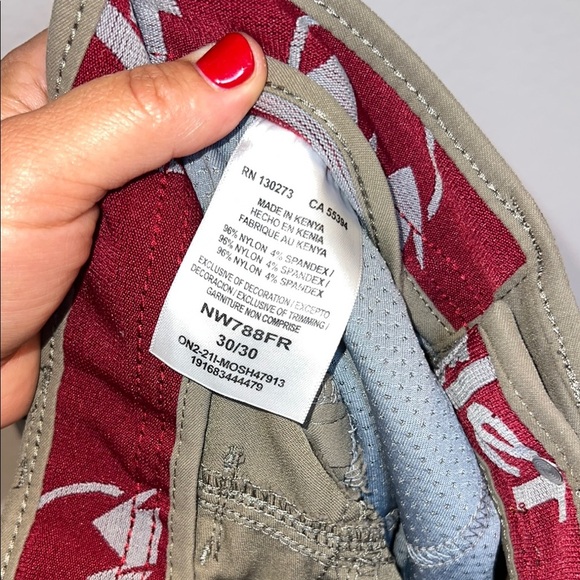 Wrangler Gray Cargo Pants with Classic Design - Picture 3 of 9